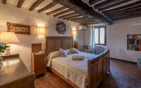 Villa la Pizzichina 10: Mur, Meubles, Chambre, Lit, Domicile, Cadre De Lit, Literie, Drap De Lit, Sol, Tiroir