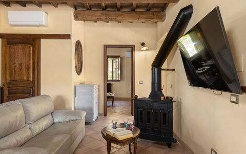 Poggio delle Lumie 6: Meubles, Design Intérieur, Mur, Sol, Bois, Sol, Pièce, Domicile, Éclairage, Salon