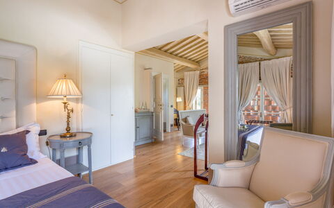Villa Ginevra 12: Meubles, Design Intérieur, Sol, Chambre, Sol, Plafond, Éclairage, Domicile, Lit, Pièce