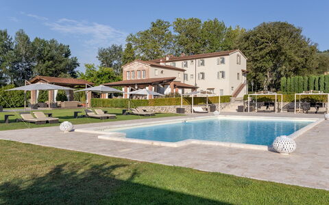 Villa Ginevra 12: Piscine, Mobilier De Jardin, Recours, Biens, Balancelle, Villa, Hôtel, Parapluie, Cour, Patio