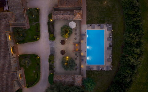 Villa le Beringhe 30: Piscine, Recours, Nuit, Biens, Eco Hôtel, Jardin, Éclairage Paysager, Hacienda, Thermes, Caractéristique De L'Eau
