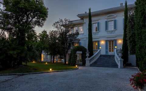 Villa la Perla Bianca 10: Architecture, Domicile, Biens, Manoir, Moulage, Jardin, Villa, Aménagement Paysager, Cour, Hacienda