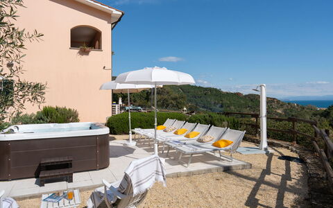 Villa Perelle 8: Balcon, Piscine, Recours, Eco Hôtel, Biens, Villa, Mobilier De Jardin, Parapluie, Ville Resort, Hôtel