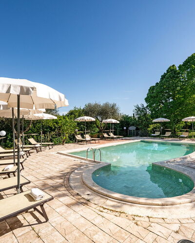 Sangiovese 14: Mobilier De Jardin, Piscine, Recours, Jardin, Aménagement Paysager, Ombre, Balancelle, Tableau De Plein Air, Cour, Biens