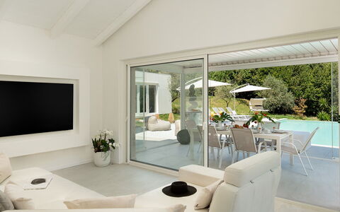 Villa Lunezia 6: Design Intérieur, Plafond, Sol, Sol, Domicile, Meubles, Canapé, Salon, Porte