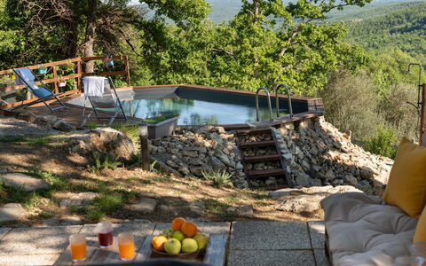 Cottage Dolcevista 4+2: Piscine, Meubles, Mobilier De Jardin, Loisir, Chaise, Jardin, Caractéristique De L'Eau, Arrière-Cour, Ombre, Balancelle