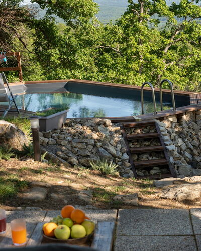 Cottage Dolcevista 4+2: Piscine, Meubles, Mobilier De Jardin, Loisir, Chaise, Jardin, Caractéristique De L'Eau, Arrière-Cour, Ombre, Balancelle
