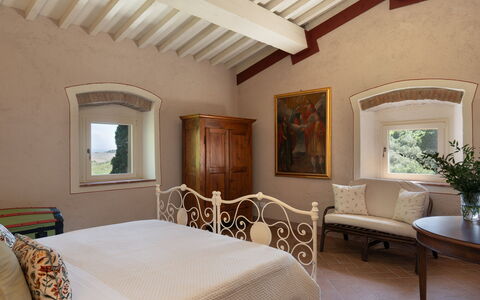 Il Poggione 10: Mur, Meubles, Design Intérieur, Plafond, Chambre, Éclairage, Domicile, Pièce, Lit, Sol
