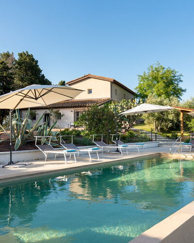Il Poggione 10: Piscine, Zone Résidentielle, Parapluie, Biens, Recours, Ombre, Aménagement Paysager, Hacienda, Jardin, Mobilier De Jardin