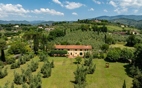 Villa Collegigliato 8: Paysage, Lot Terre, Plaine, Zone Rurale, Biens, Station De Montagne, Prairie, Pâturage, Village, Ferme