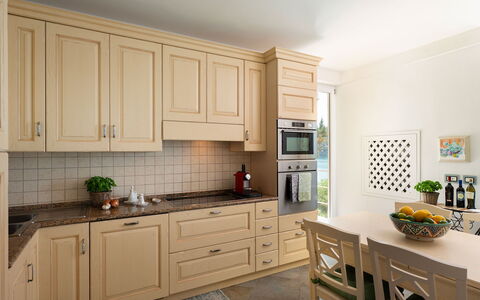 Villa Il Faro 10: Cuisine, Cabinetry, Comptoir, Sol, Design Intérieur, Meubles, Bois, Appareil De Cuisine, Sol, Placard