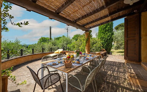 Colle Calzolaro 8: Meubles, Mobilier De Jardin, Chaise, Table, Table Cuisine Et Salle A Manger, Jardin, Tableau De Plein Air, Arrière-Cour, Ombre, Eco Hôtel