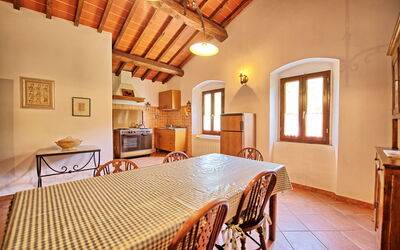 Logement:&nbsp;Montescalari 8