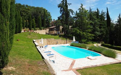 Cornocchio: Piscine, Propriété, Herbe, Immobilier, Biens, Maison, Arbre, Loisir, Bâtiment, Pelouse