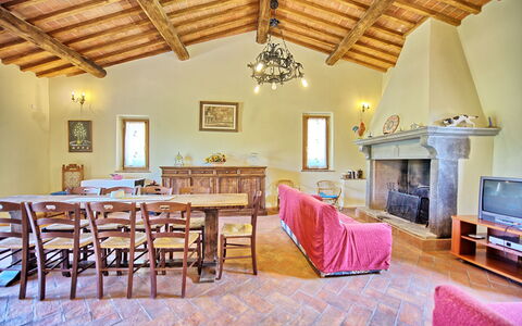 Poggio Conca: Pièce, Propriété, Bâtiment, Meubles, Design Intérieur, Plafond, Maison, Sol, Immobilier, Biens