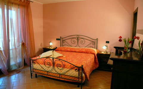 Villa Saida: Chambre, Lit, Meubles, Pièce, Drap De Lit, Cadre De Lit, Propriété, Literie, Design Intérieur, Sol