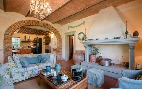 Villa Fontine: Pièce, Propriété, Salon, Meubles, Bâtiment, Design Intérieur, Immobilier, Maison, Domicile, Biens