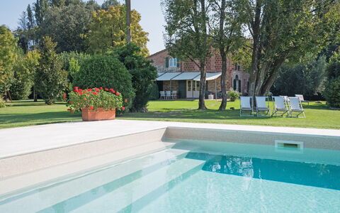 Villa Fontine: Propriété, Piscine, Maison, Domicile, Immobilier, Zone Résidentielle, Bâtiment, Biens, Architecture, Villa