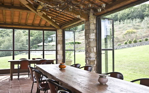 La Maccinaia 14: Propriété, Pièce, Bâtiment, Maison, Plafond, Design Intérieur, Table, Meubles, Immobilier, Porche