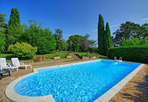Casale Giulio: Piscine, Propriété, Immobilier, Loisir, Biens, L'Eau, Maison, Herbe, Vacances, Arrière-Cour
