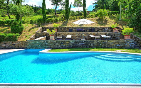 Villa Margherita: Piscine, Propriété, Paysage Naturel, Loisir, Herbe, Recours, Aménagement Paysager, Paysage, Biens, Arrière-Cour