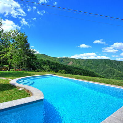 Villa Margherita: Piscine, Propriété, Paysage Naturel, Maison, Immobilier, Biens, Loisir, Villa, Bâtiment, Recours