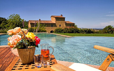 Villa Petrognano: Propriété, L'Eau, Vacances, Biens, Été, Recours, Immobilier, Maison, Rivière, Paysage