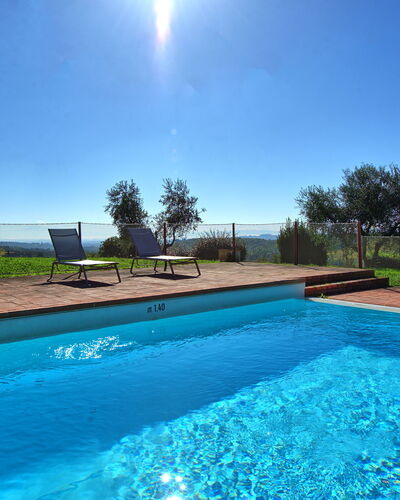 Fornacino: L'Eau, Ciel, Plante, Ressources En Eau, Jour, Propriété, Lumière, La Nature, Piscine, Bleu Azur