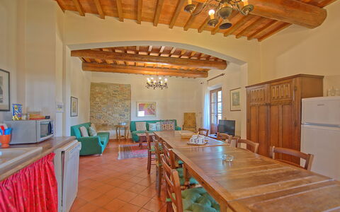 Il Frantoio: Pièce, Propriété, Bâtiment, Meubles, Plafond, Comptoir, Cuisine, Maison, Immobilier, Sol