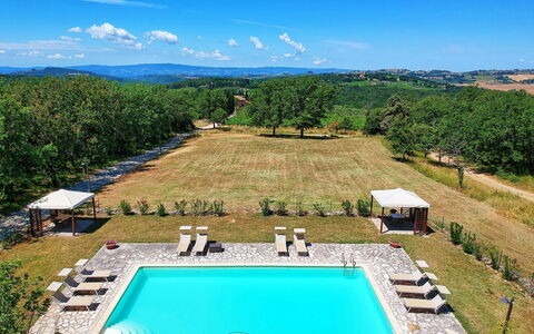San Donato: Piscine, Propriété, Vacances, Biens, Recours, Loisir, Maison, Herbe, Bâtiment, Immobilier