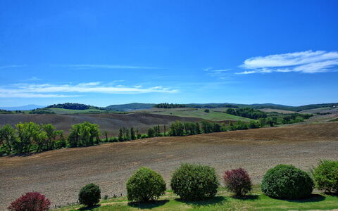 San Donnino: Ciel, Colline, Nuage, Montagnes, Arbre, Prairie, Zone Rurale, Région Sauvage, Herbe, Champ