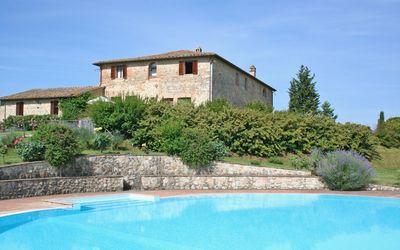 San Donnino: Propriété, Piscine, Maison, Bâtiment, Immobilier, Domicile, Villa, Zone Résidentielle, Biens, Loisir