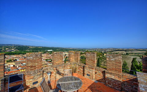 Certaldo: Ciel, Propriété, Mur, Bâtiment, Immobilier, Paysage, Arbre, Vacances, Architecture, Horizon