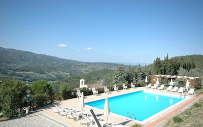 Fattoria Il Monte: Piscine, Propriété, Maison, Immobilier, Bâtiment, Villa, Vacances, Biens, Loisir, Recours