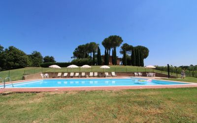 Fattoria Il Musarone: Piscine, Propriété, Immobilier, Biens, Loisir, Herbe, Villa, Bâtiment, Lot Terre, Architecture