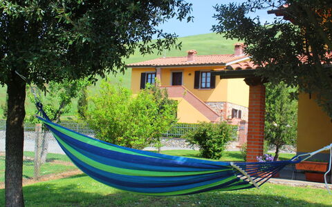 Villa Alabastro: Plante, Bâtiment, Véhicule, Fenêtre, Bateau, Bateaux Et Nautique - Materiel Et Fournitures, Arbre, Navire, Bleu Azur, Ombre