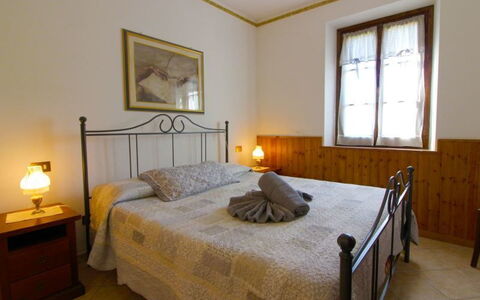 Villa Alabastro: Chambre, Lit, Meubles, Pièce, Propriété, Cadre De Lit, Drap De Lit, Matelas, Sol, Mur