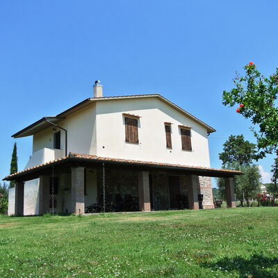 Nonno Tobia: Ciel, Plante, Bâtiment, Propriété, Fenêtre, Arbre, Maison, Lot Terre, Chalet, Zone Résidentielle