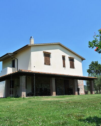 Nonno Tobia: Ciel, Plante, Bâtiment, Propriété, Fenêtre, Arbre, Maison, Lot Terre, Chalet, Zone Résidentielle