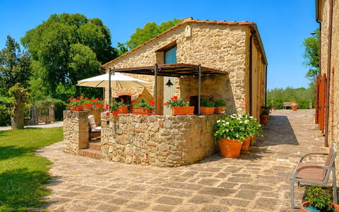 Pieve di Sant Ippolito: Jardin, Chalet, Ferme, Ombre, Aménagement Paysager, Biens, Cour, Arrière-Cour, Mur De Pierre, Hacienda