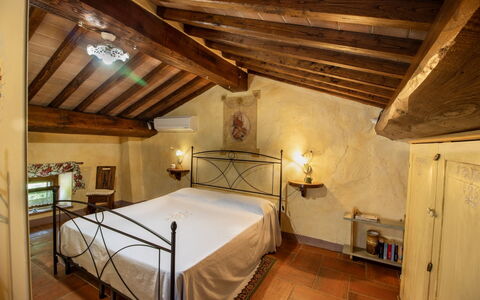 La Casa di Pino: Design Intérieur, Sol, Plafond, Meubles, Sol, Pièce, Chambre, Éclairage, Lit, Luminaire