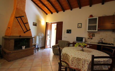 Il Viaggiolo: Pièce, Propriété, Bâtiment, Meubles, Design Intérieur, Maison, Immobilier, Sol, Plafond, Faisceau