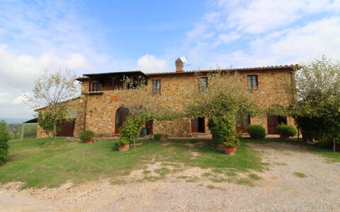 Casa Bella: Nuage, Plante, Ciel, Fenêtre, Bâtiment, À Déchaumer, Arbre, Maison, Lot Terre, Paysage Naturel