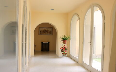 Poggio Falcone: Propriété, Cambre, Pièce, Bâtiment, Architecture, Maison, Immobilier, Design Intérieur, Biens, Plafond