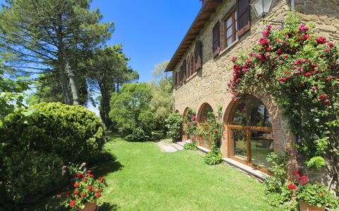 Villa Verniana: Arbuste, Jardin, Domicile, Biens, Chalet, Hacienda, Aménagement Paysager, Cour, Brique