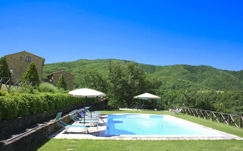 Borgo Antico: Piscine, Colline, Station De Montagne, Recours, Eco Hôtel, Biens, Mobilier De Jardin, Chaîne De Montagnes, Vallée, Jardin