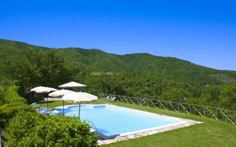 Borgo Antico: Montagnes Relief, Montagne, Colline, Montagnes, Piscine, Chaîne De Montagnes, Station De Montagne, Loisir, Crête, Vallée