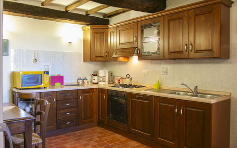 Borgo Antico: Cuisine, Appareil De Cuisine, Comptoir, Meubles, Cabinetry, Principaux Appliance, Design Intérieur, Bois, Sol, Plafond