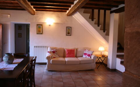 Borgo Antico: Pièce, Propriété, Bâtiment, Meubles, Design Intérieur, Maison, Suite, Grenier, Salon, Sol