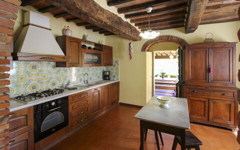Villa Cecilia: Cuisine, Meubles, Design Intérieur, Sol, Comptoir, Bois, Cabinetry, Appareil De Cuisine, Sol, Plafond